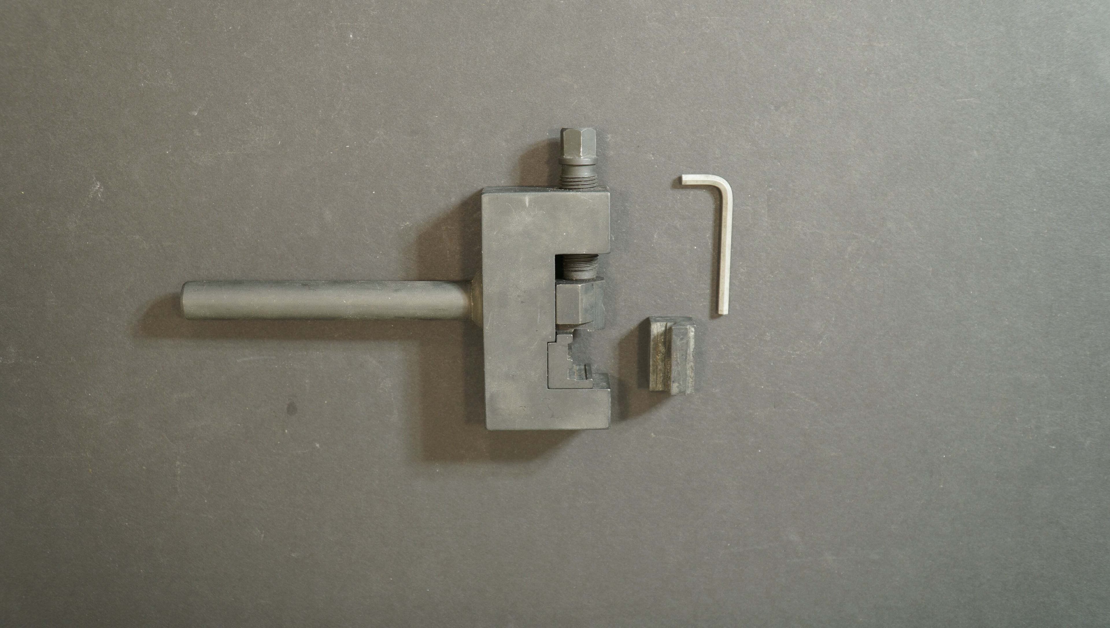 Mercedes 000 589 58 43 00 Timing Chain Breaker and Crimper