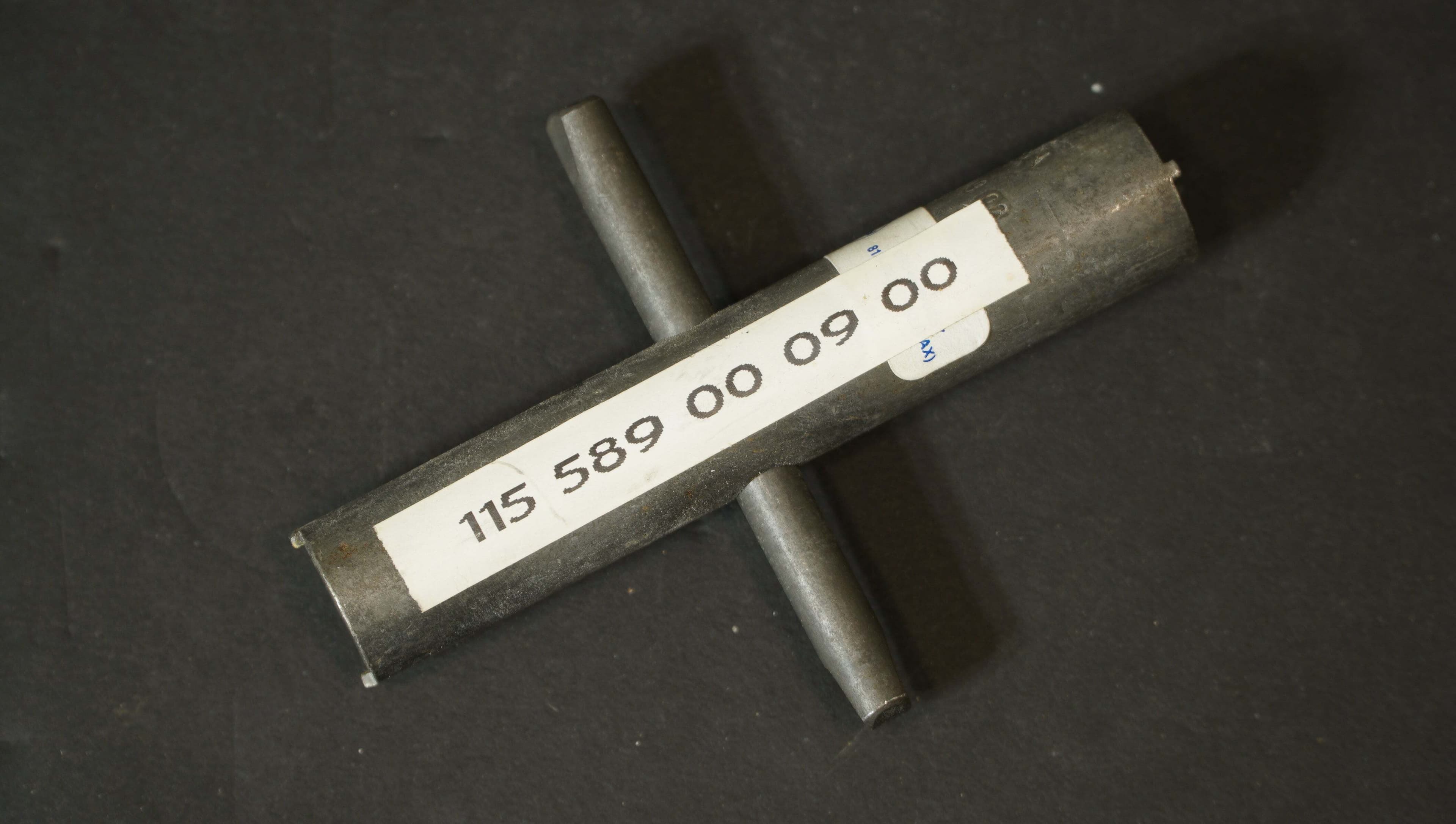 Mercedes 115 589 00 09 00